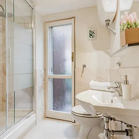 Trevi Fountain Garden * Rome